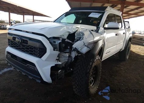 2025 Toyota Tacoma Trd Off Road z USA, uszkodzony, nr VIN 3TMLB5JN6SM110808